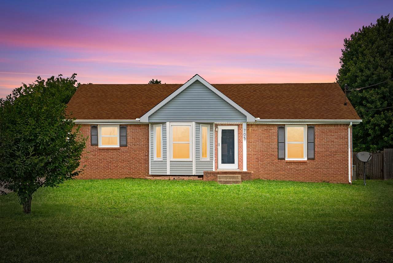705 Carbondale Dr - Photo 1