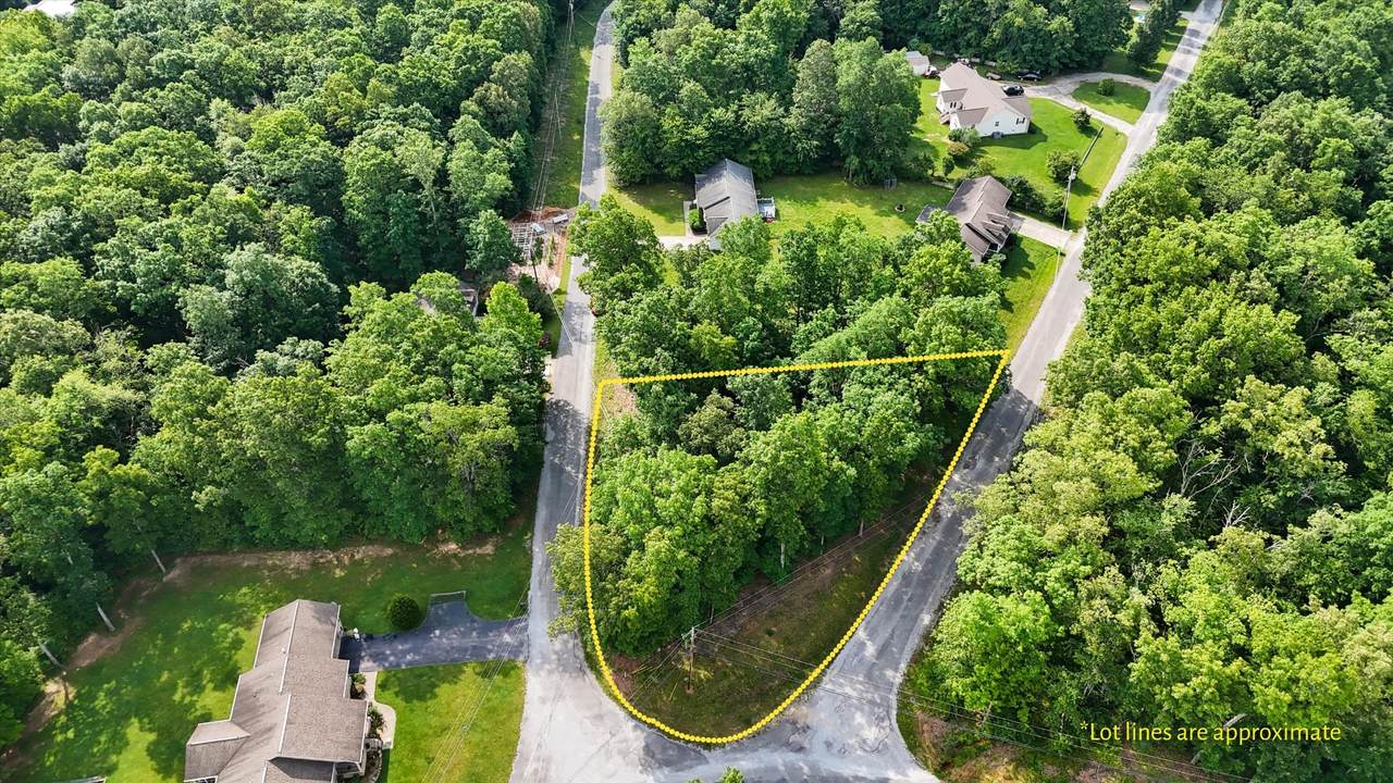 600 Aqum Cir - Photo 1