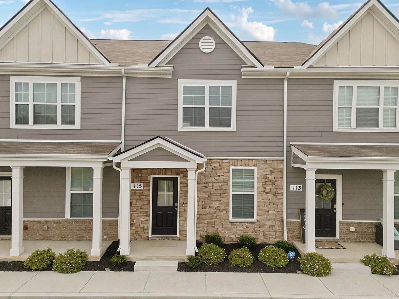115 Grayson Cir - Photo 1