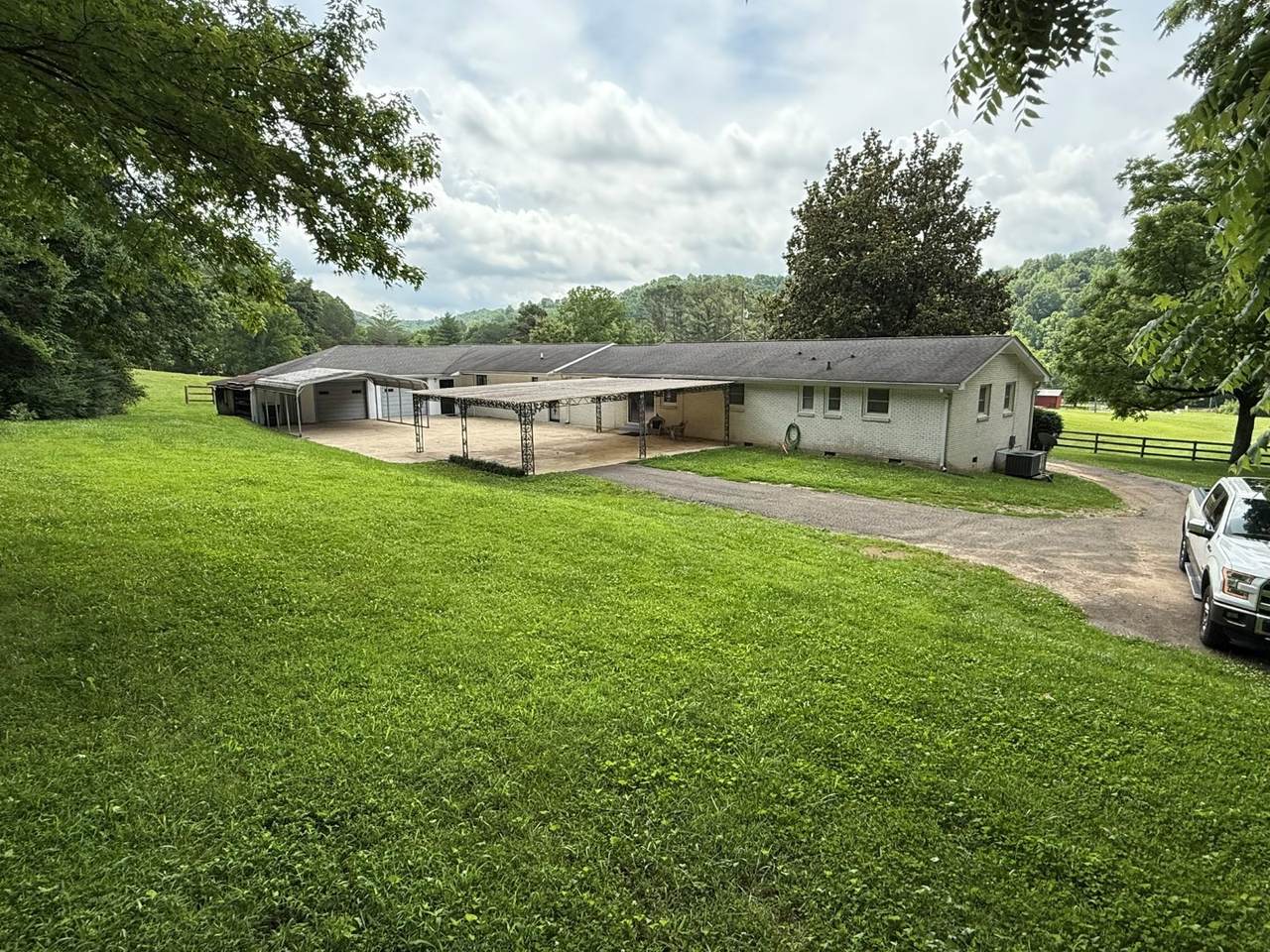 https://bt-photos.global.ssl.fastly.net/nashville/1280_boomver_1_RTC2908715-1.jpg