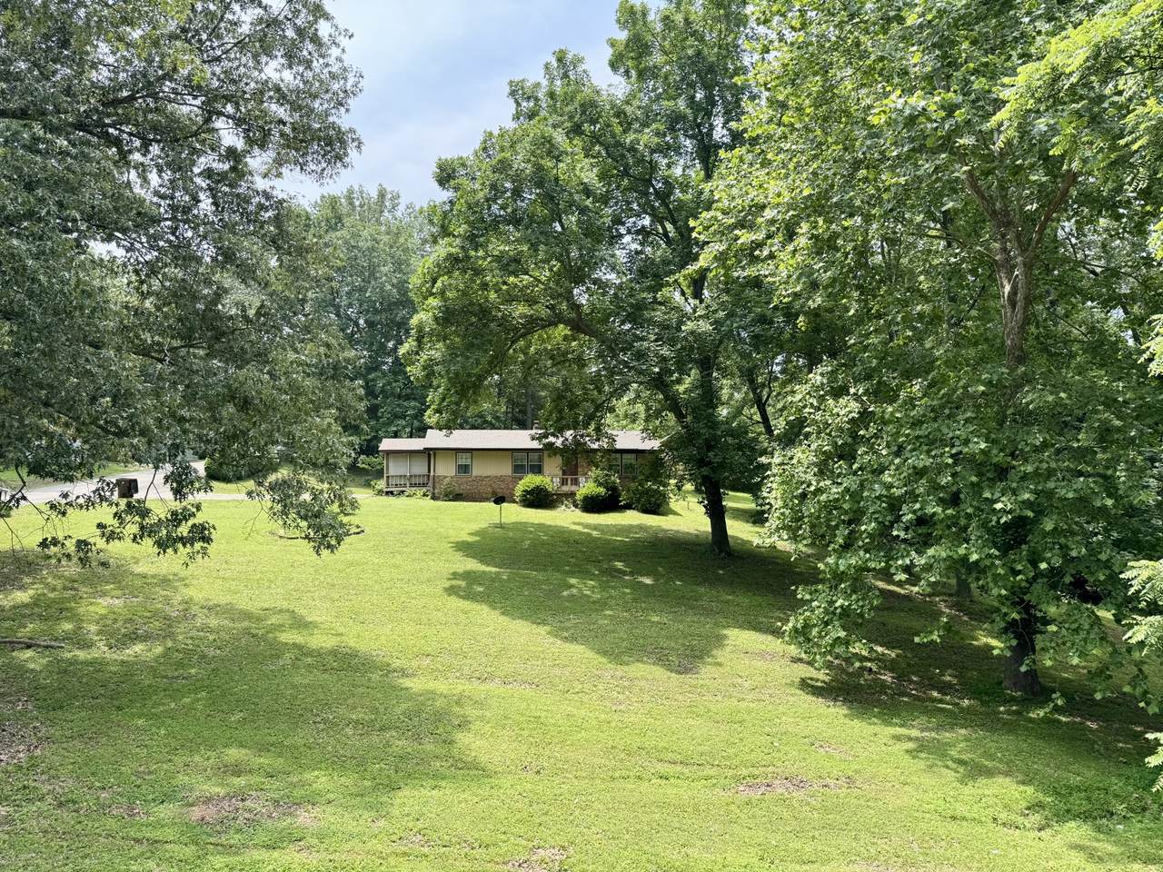 https://bt-photos.global.ssl.fastly.net/nashville/1280_boomver_1_RTC2913846-1.jpg
