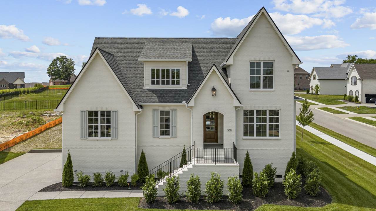 309 Oaks Xing - Photo 1
