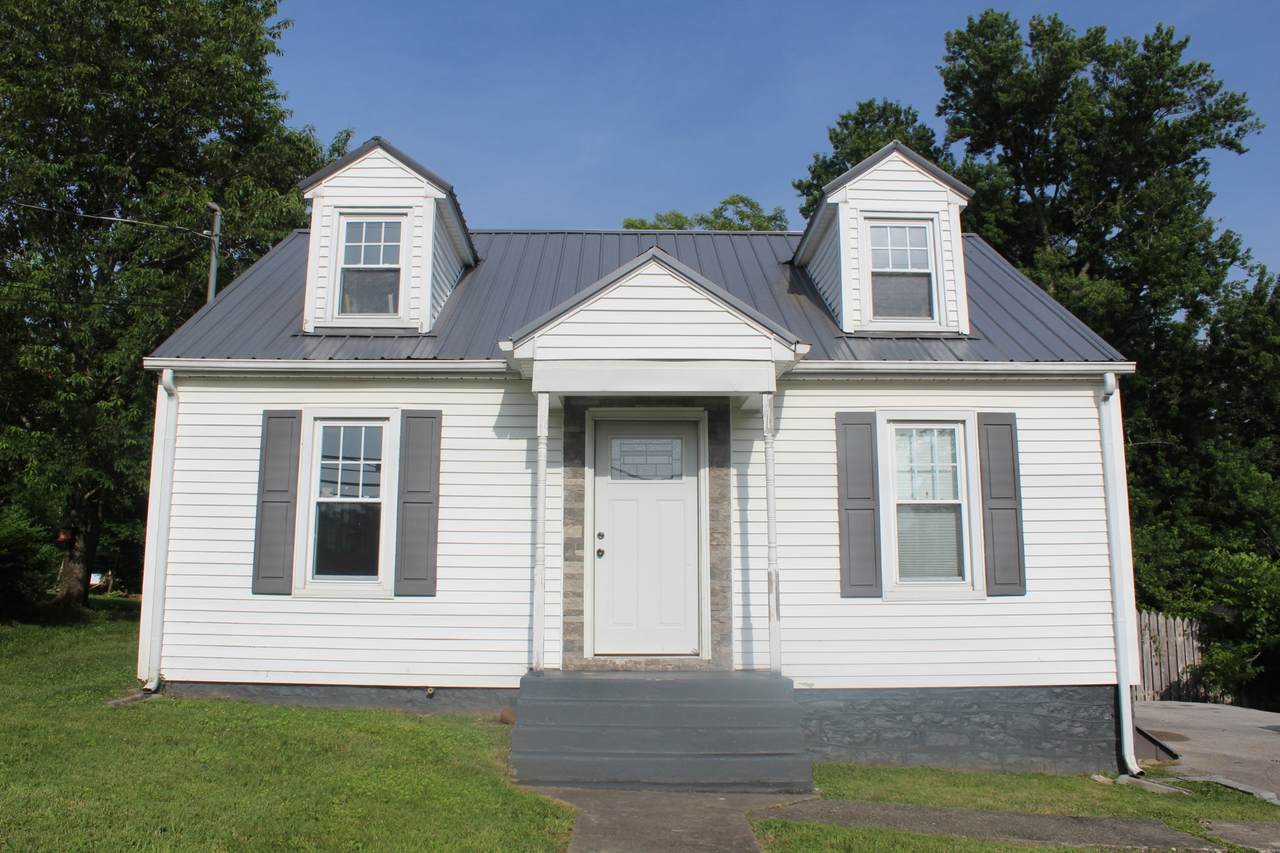 114 Baker St - Photo 1