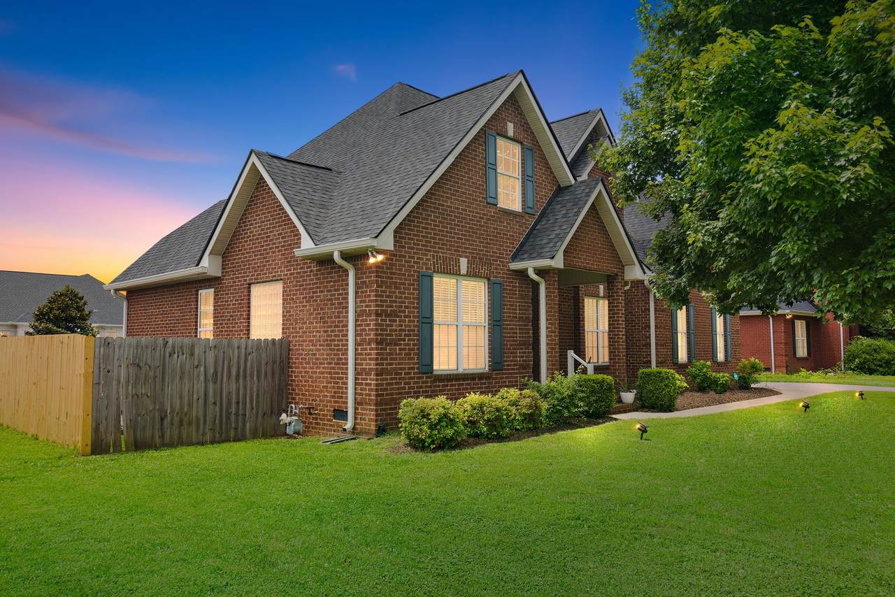 2507 Patricia Cir - Photo 1