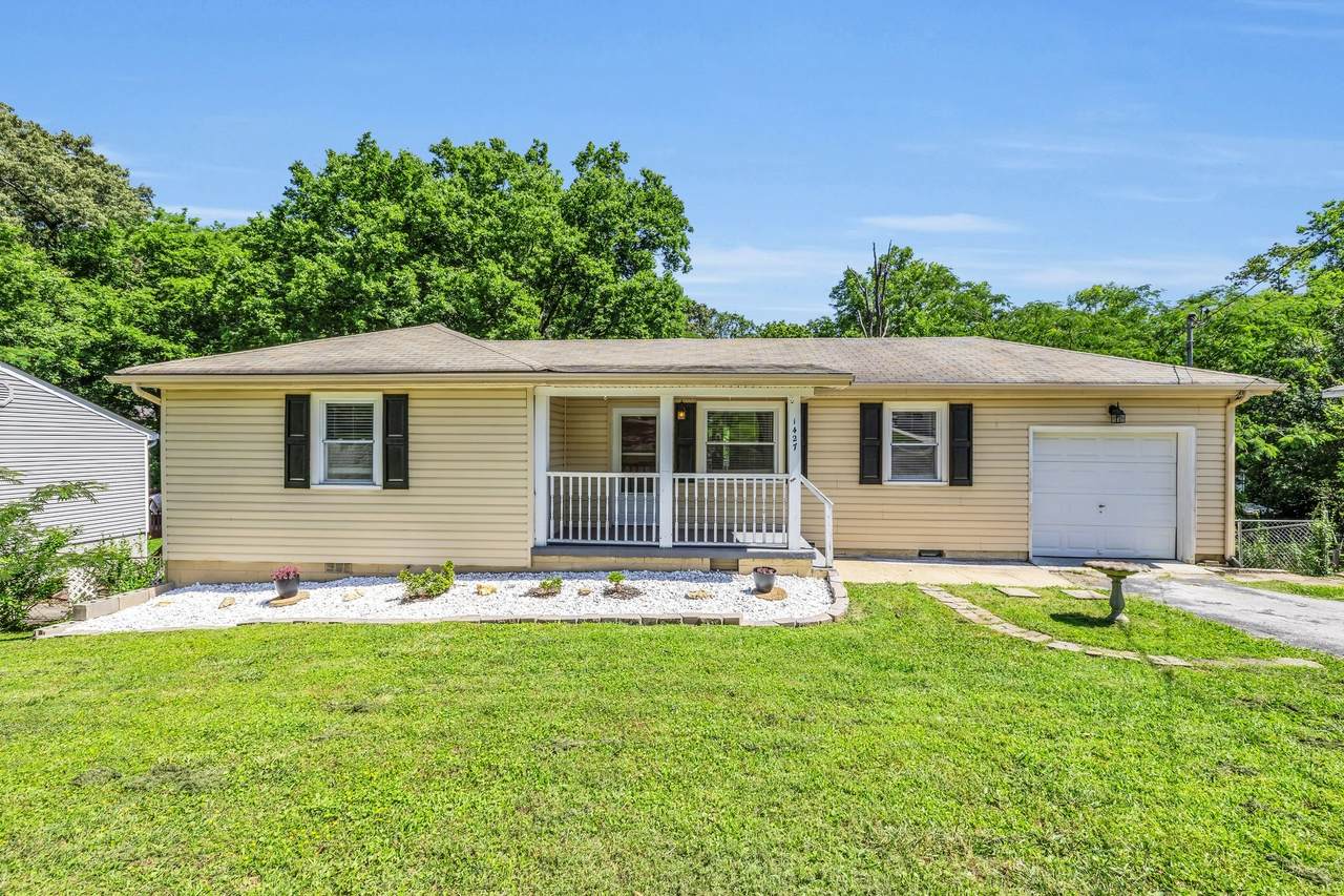 1427 Elm St - Photo 1