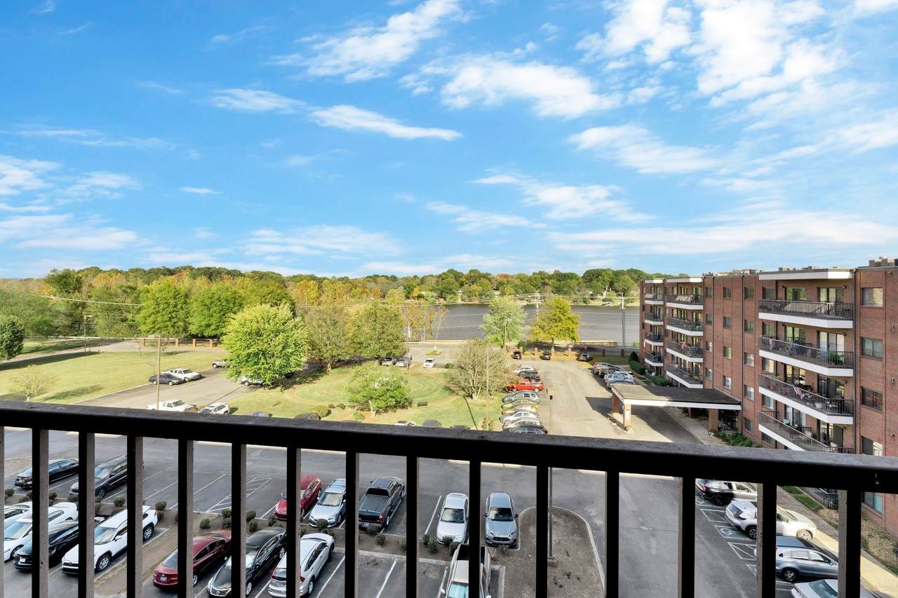 200 Sanders Ferry Rd - Photo 1