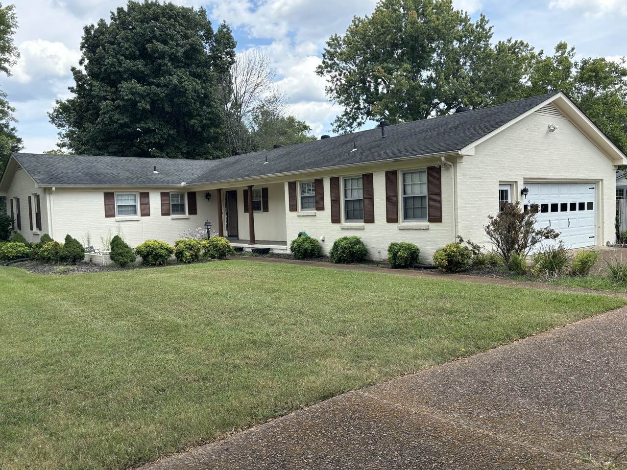 1711 Haynes Dr - Photo 1