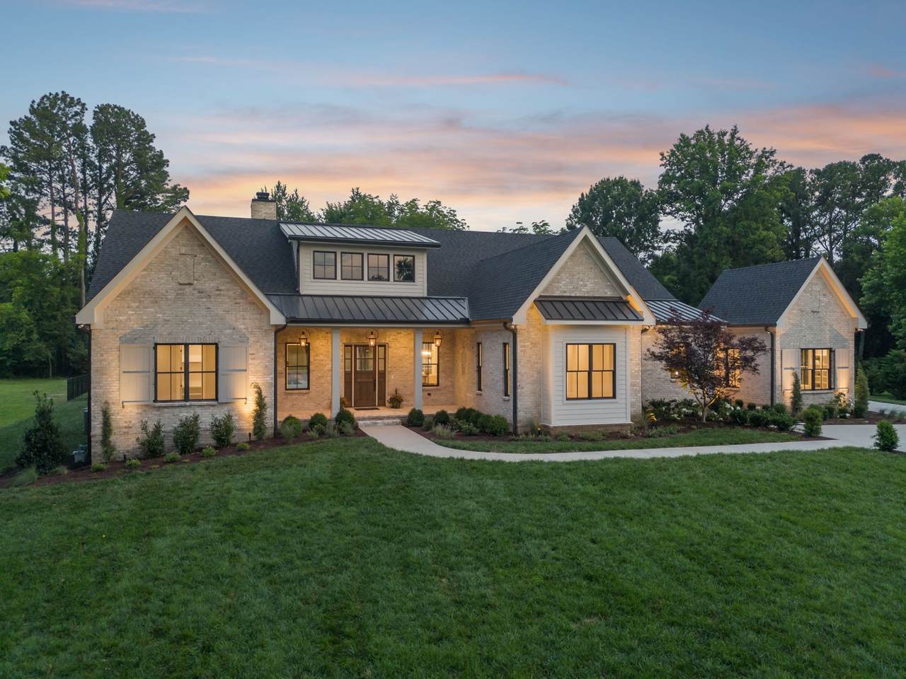 https://bt-photos.global.ssl.fastly.net/nashville/1280_boomver_1_RTC2915170-1.jpg