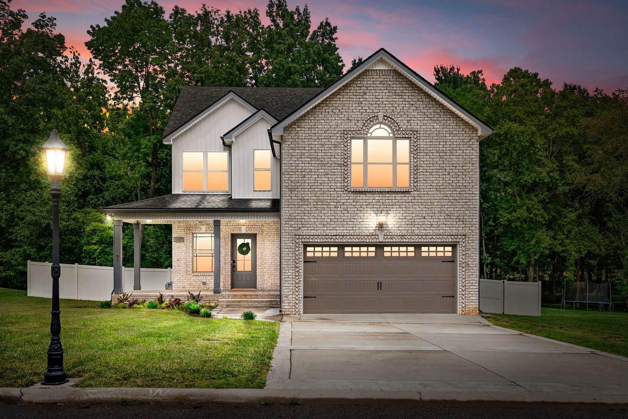 1327 Morning Star Dr - Photo 1