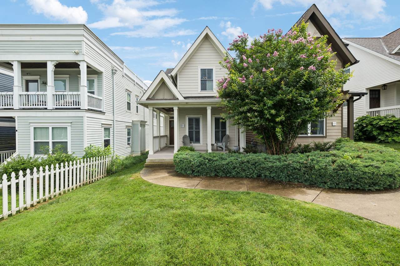1013A Caldwell Ave - Photo 1