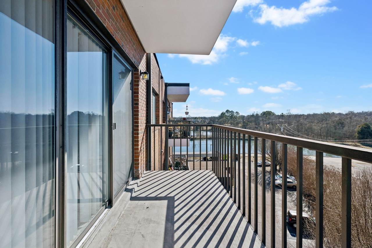 200 Sanders Ferry Rd - Photo 1