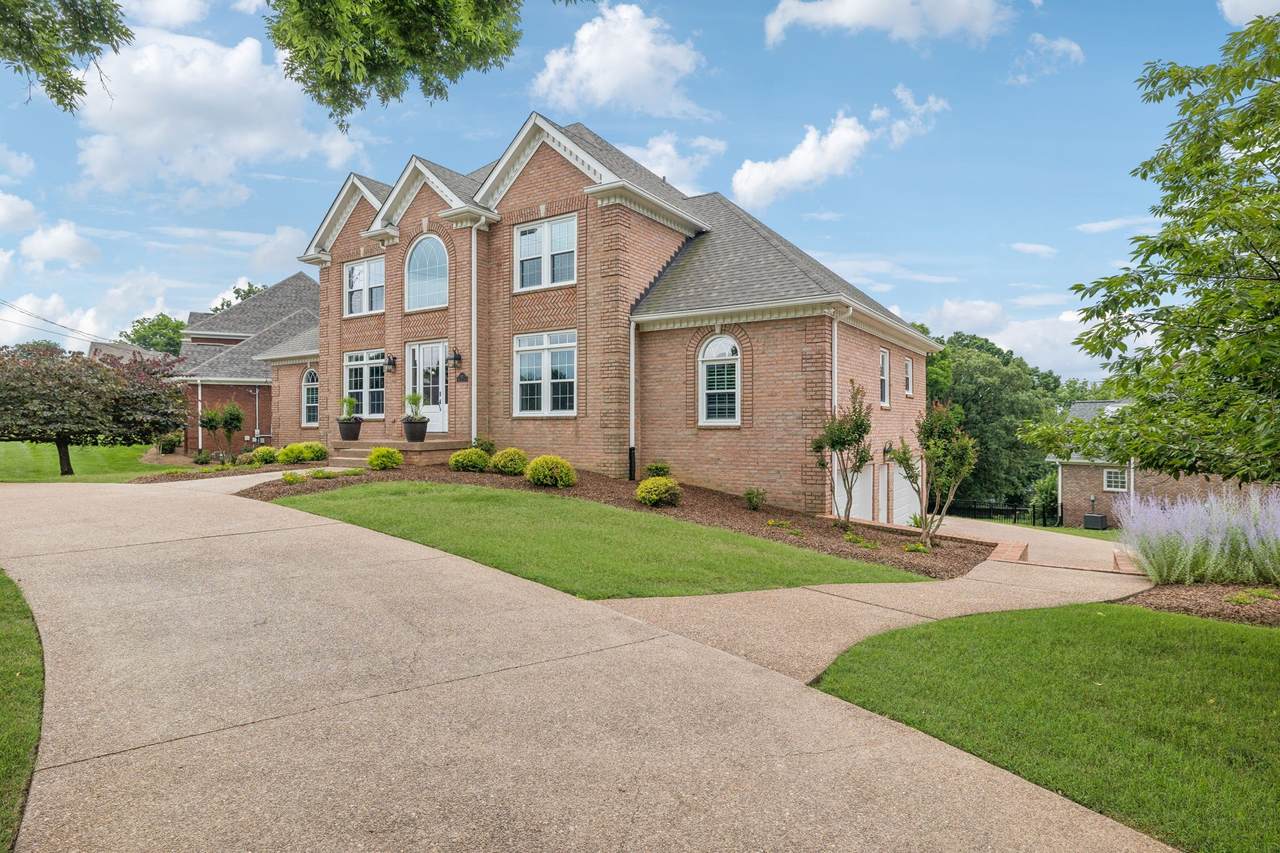 https://bt-photos.global.ssl.fastly.net/nashville/1280_boomver_1_RTC2918086-1.jpg