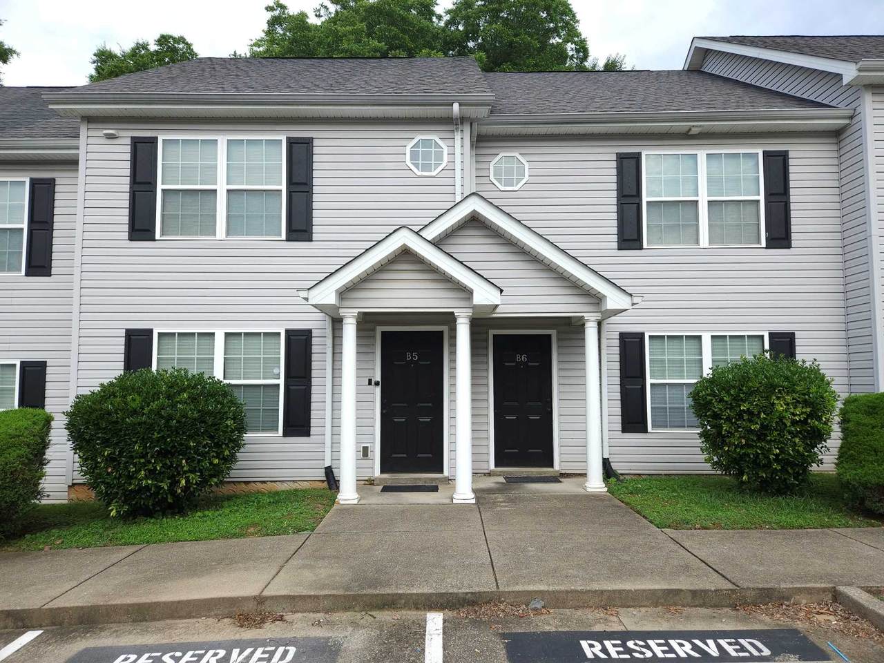 705 Crestland Ave - Photo 1