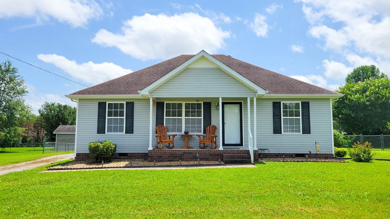 209 Homewood Dr - Photo 1