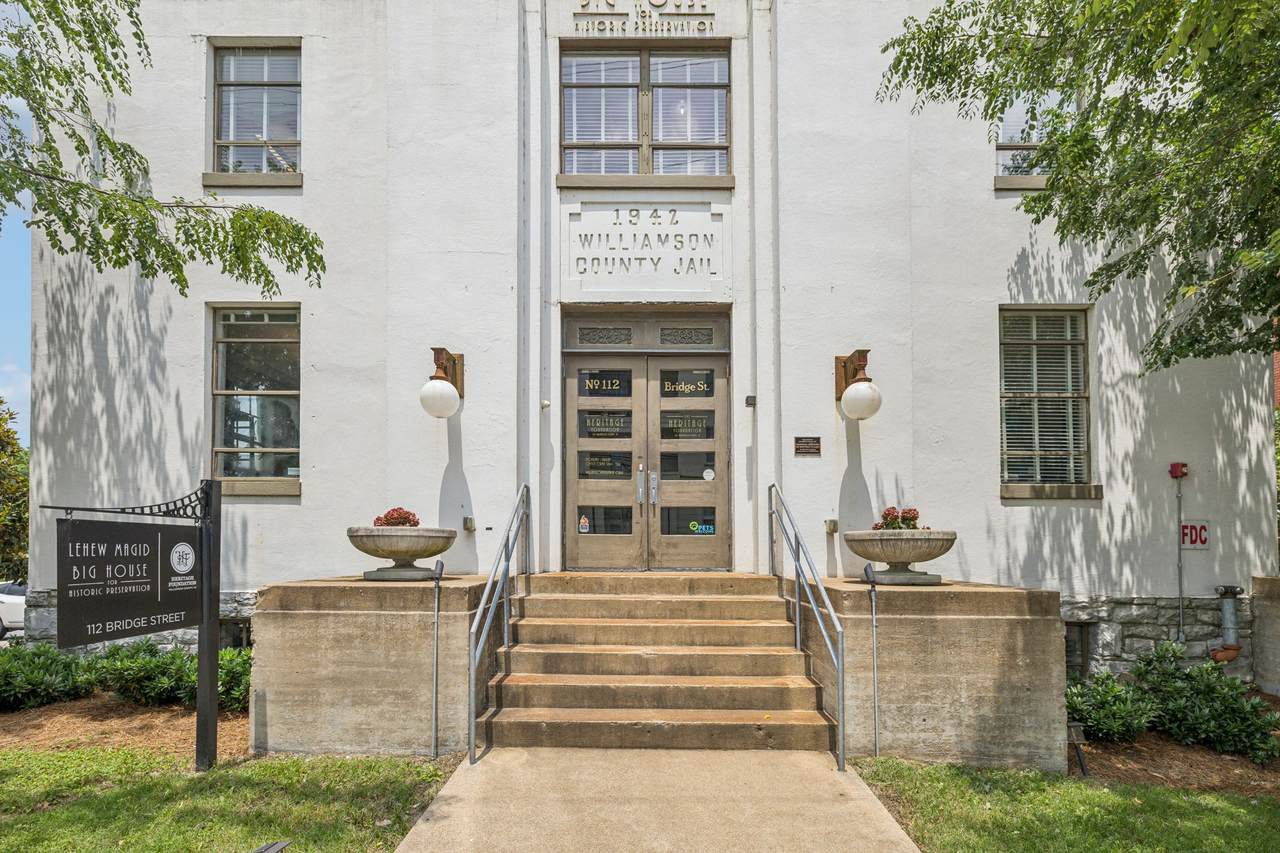 https://bt-photos.global.ssl.fastly.net/nashville/1280_boomver_1_RTC2918273-1.jpg