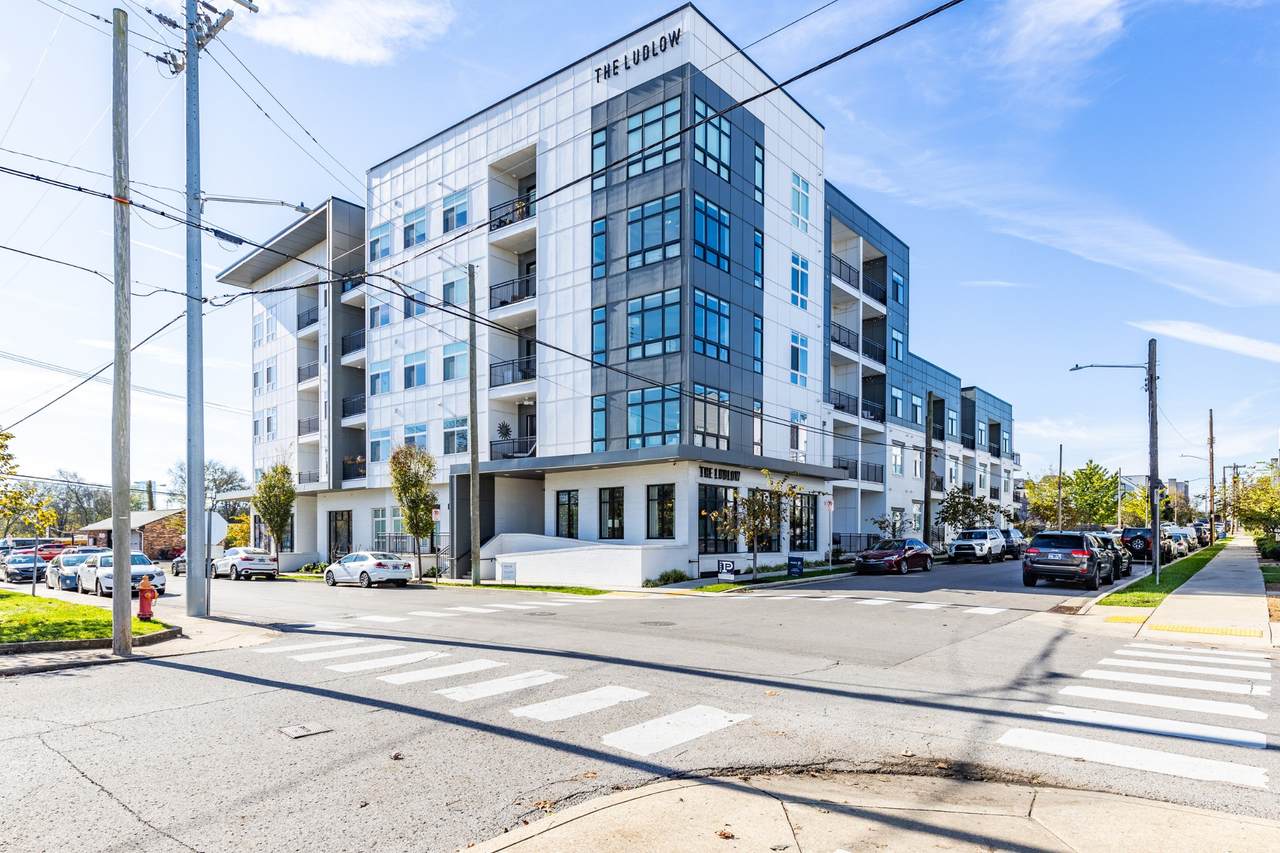 1125 10th Ave - Photo 1