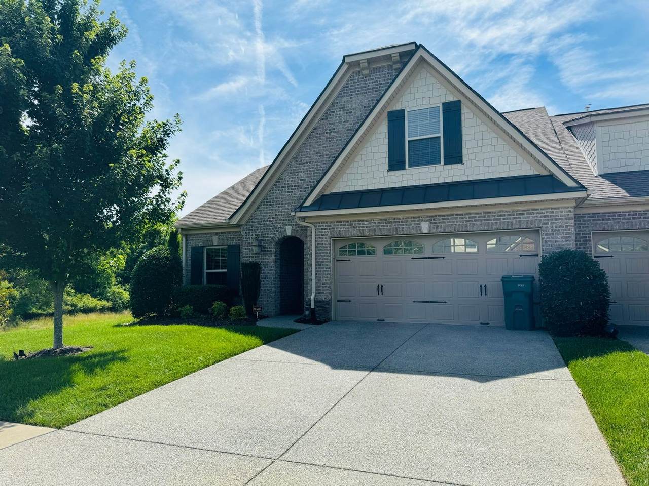 1015 Callaway Dr - Photo 1