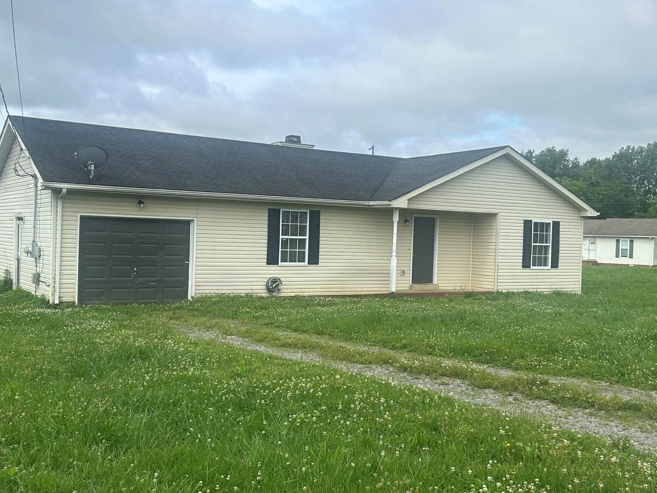 702 Carbondale Dr - Photo 1