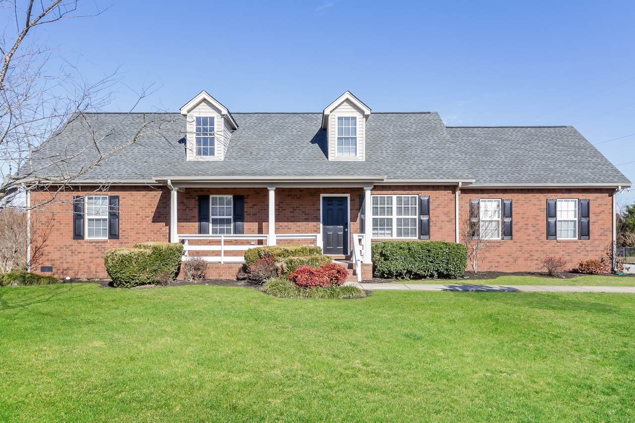 2901 Ridgewood Dr - Photo 1