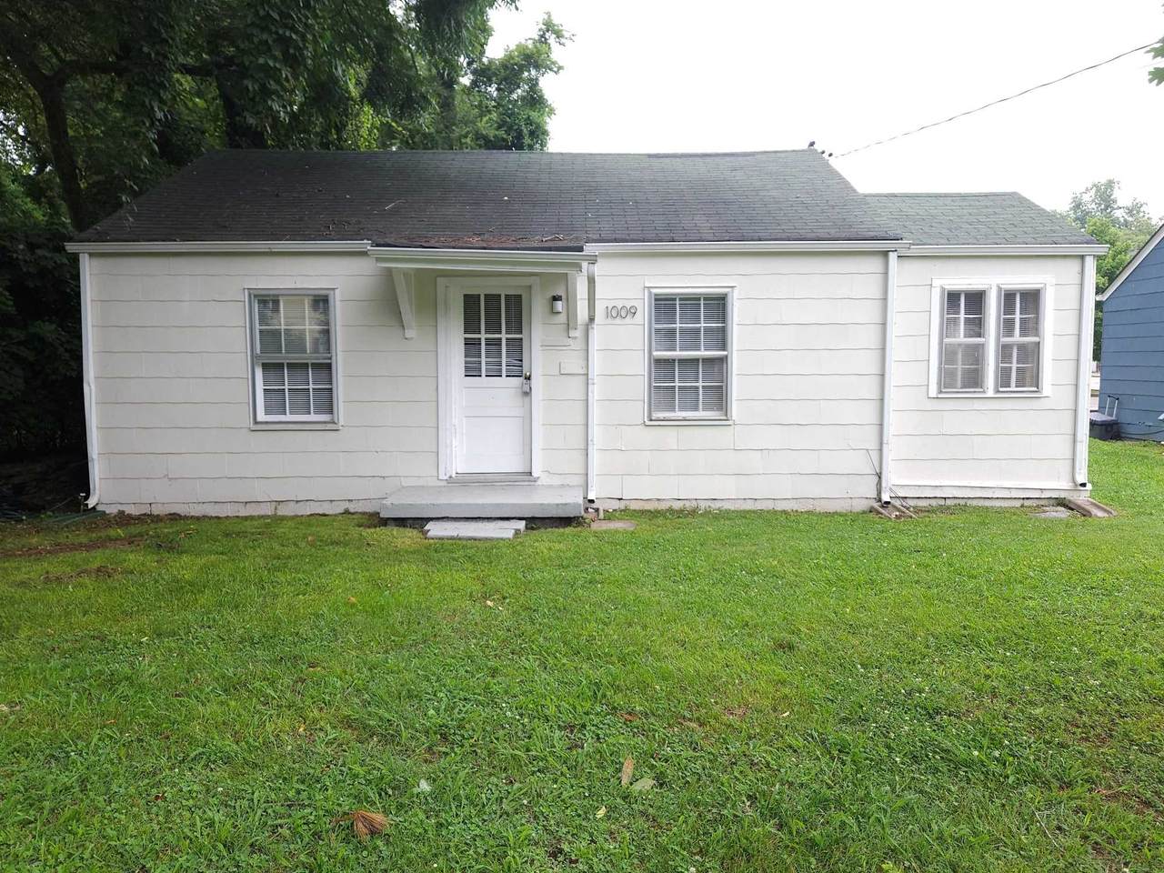1009 Eaton Street - Photo 1