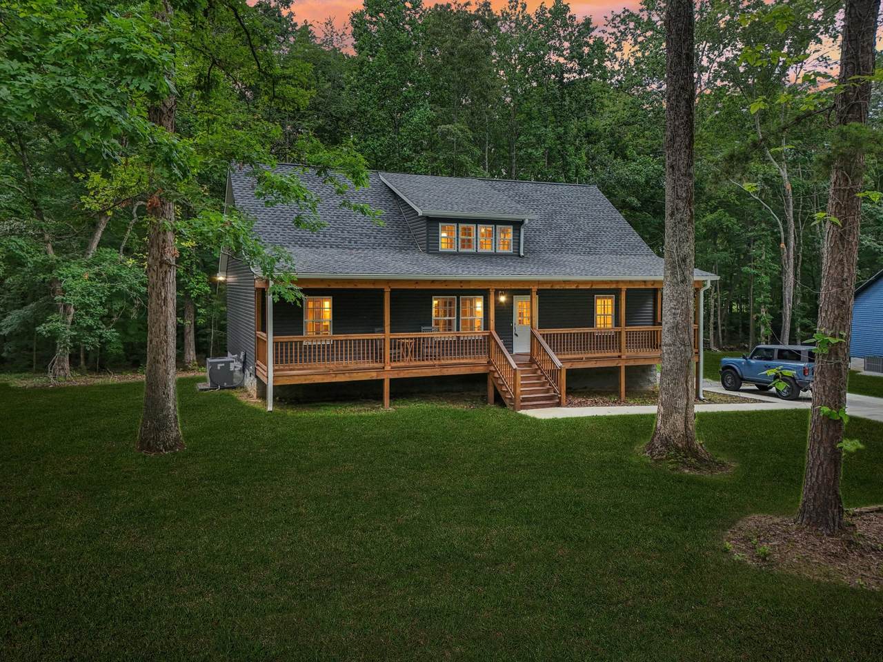 122 Deerwood Ct - Photo 1