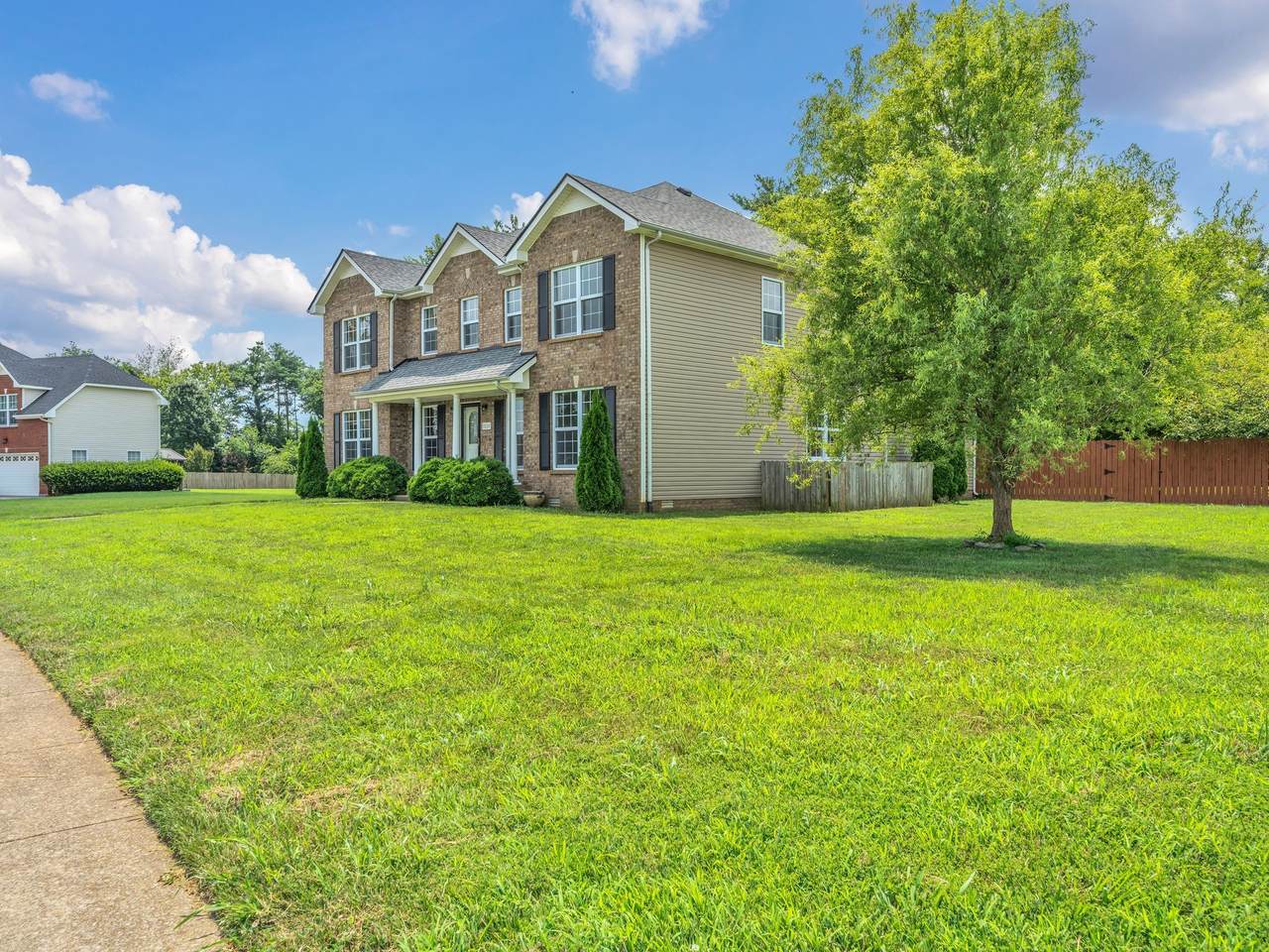 https://bt-photos.global.ssl.fastly.net/nashville/1280_boomver_2_RTC2921433-1.jpg