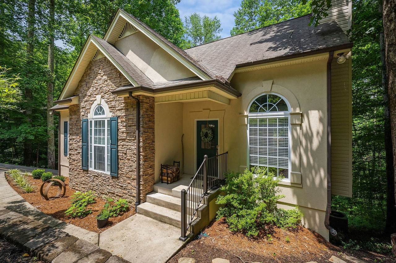 655 Lakeside Dr - Photo 1
