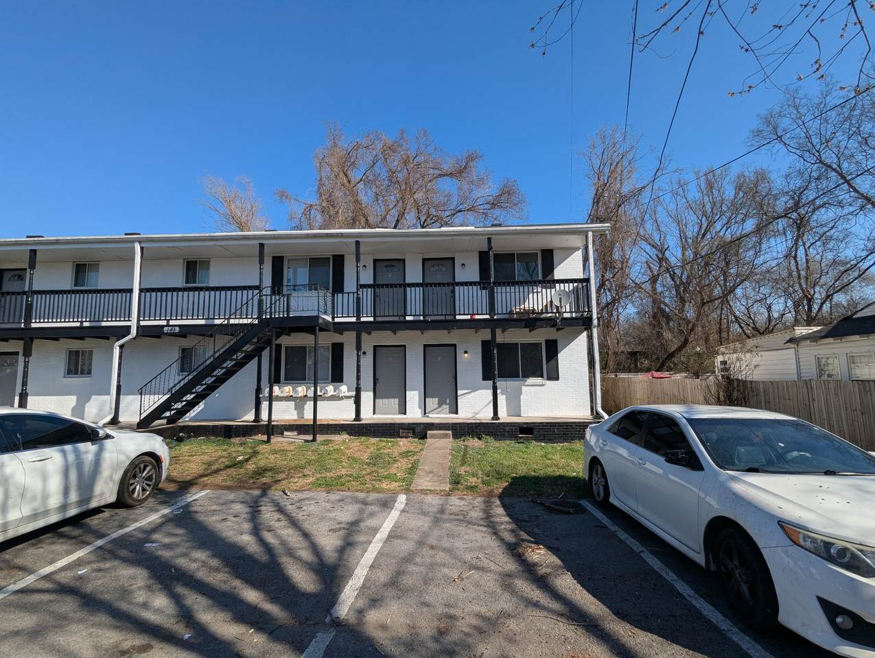 141 Harris St - Photo 1