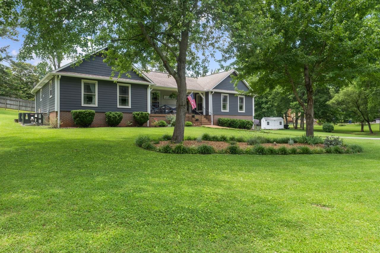 1400 Manor Road - Photo 1