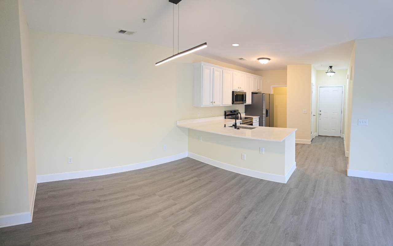 8501 Burnham Ln - Photo 1