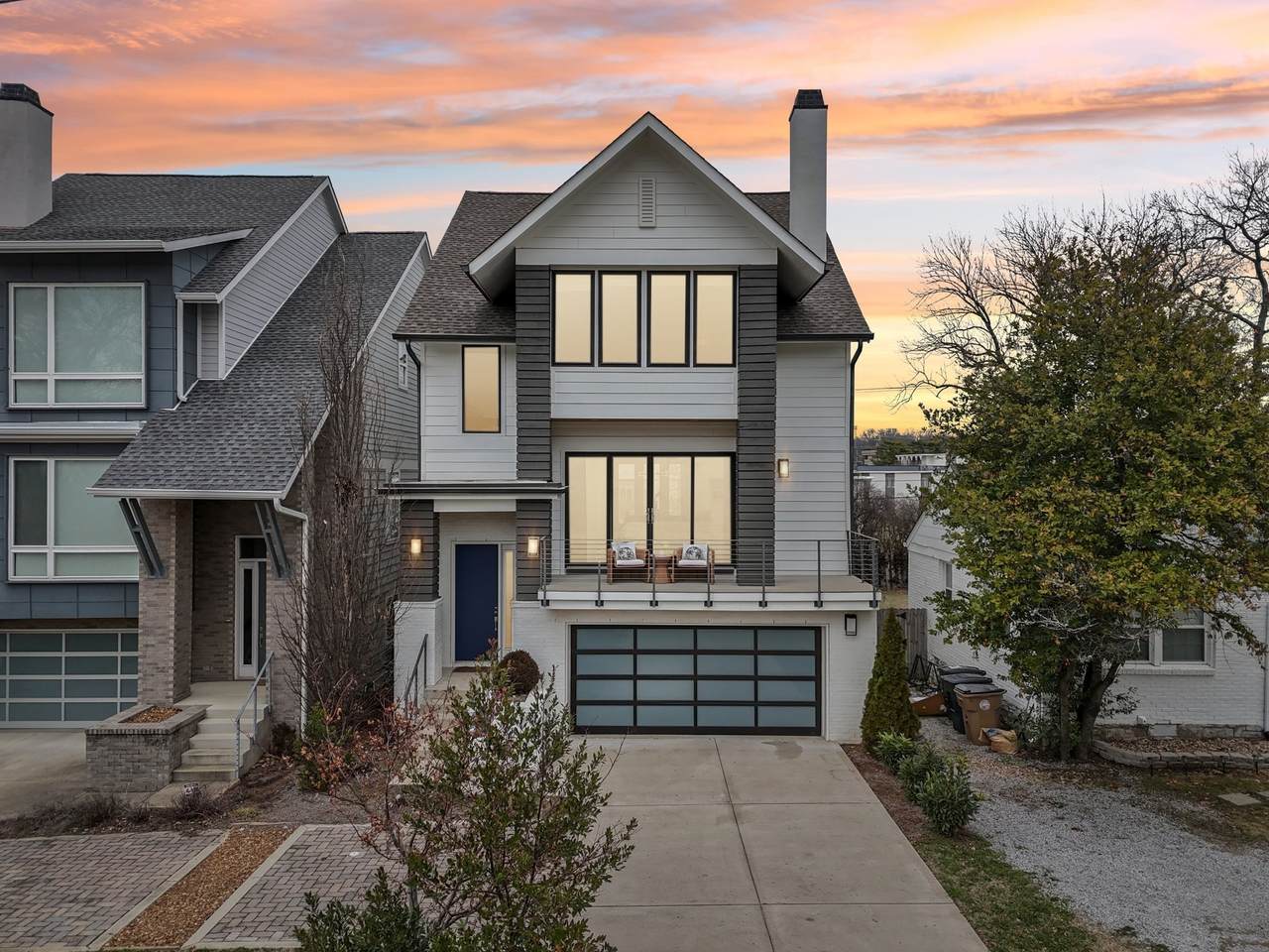 1906 Warfield Dr - Photo 1