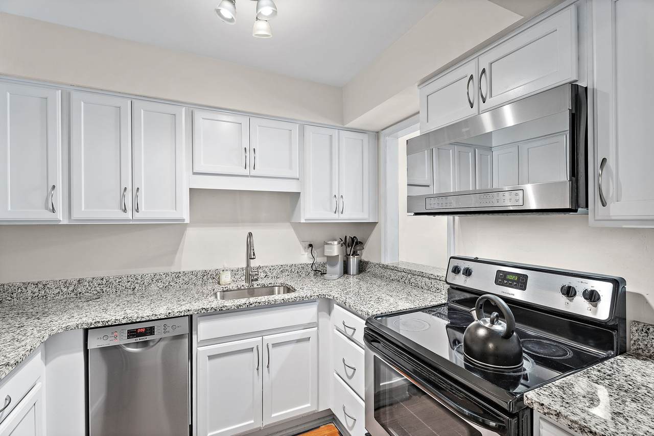 2116 Hobbs Rd - Photo 1
