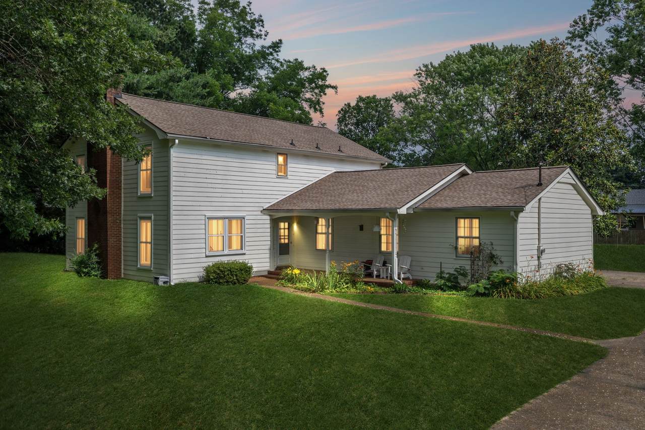 112 Ridgewood Rd - Photo 1
