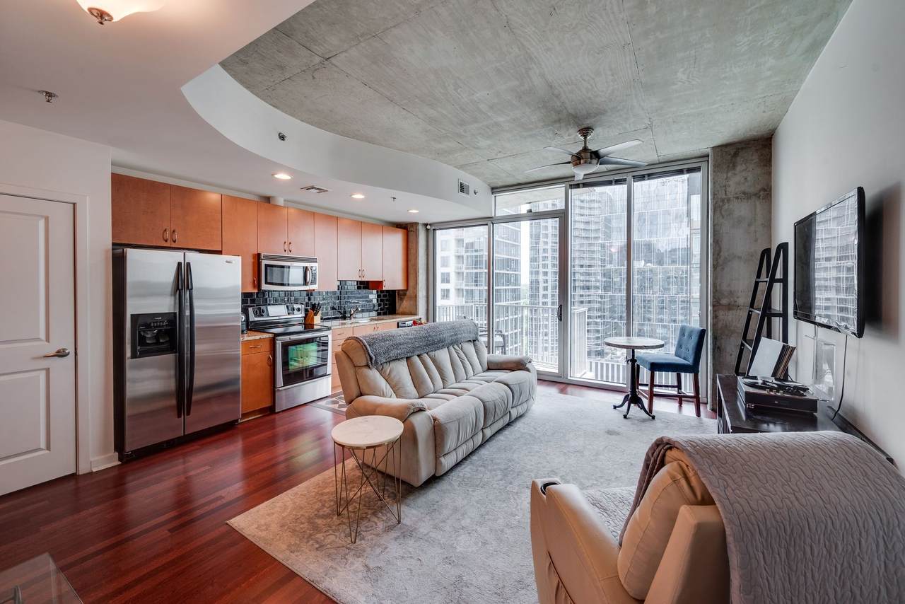 301 Demonbreun St - Photo 1