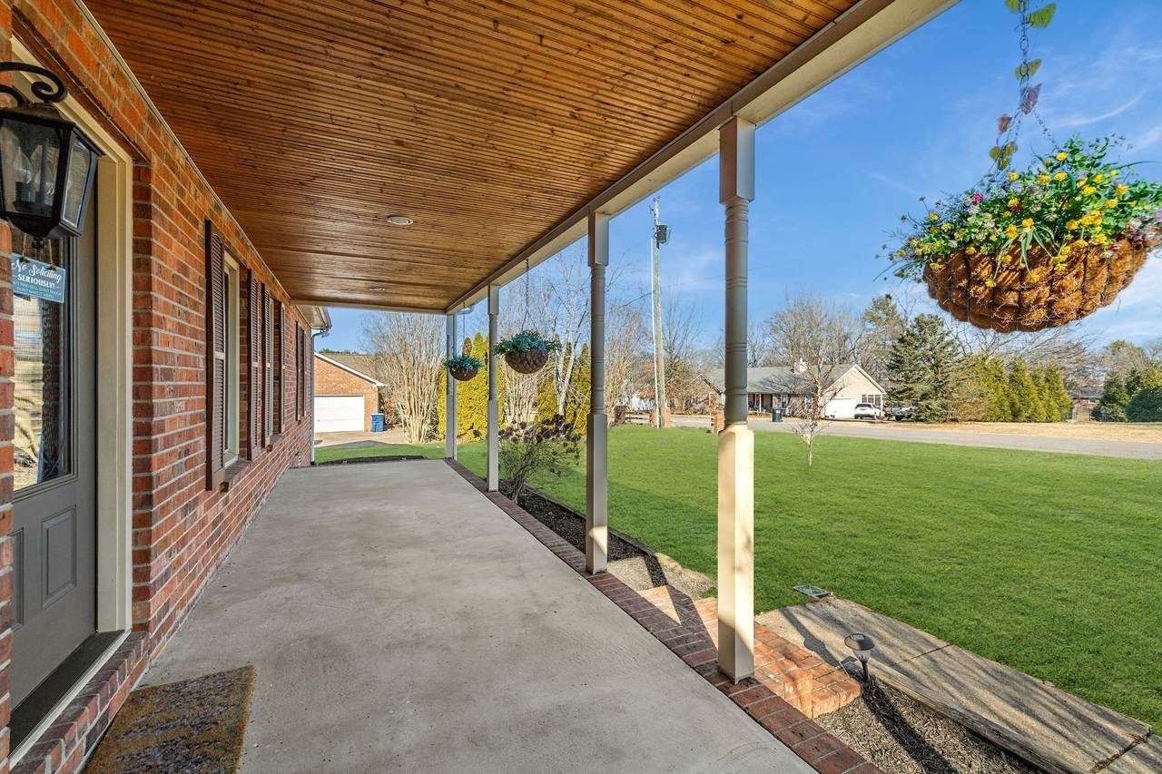 178 Elizabeth Dr - Photo 1