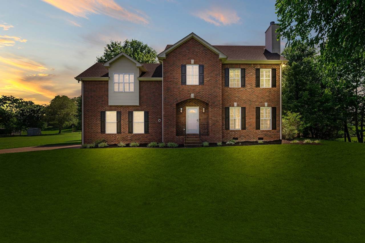 1204 Corlew Dr - Photo 1