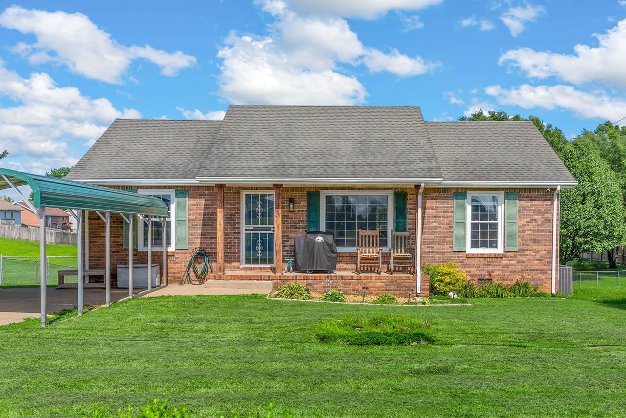 1307 Chucker Dr - Photo 1