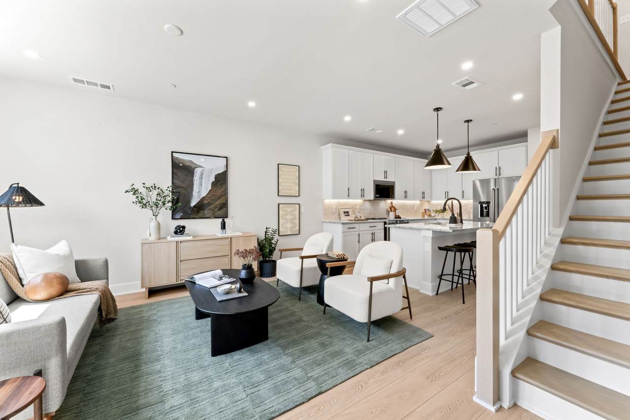 818 42nd Ave - Photo 1