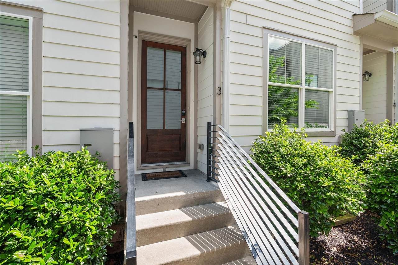 210 N 9th St - Photo 1