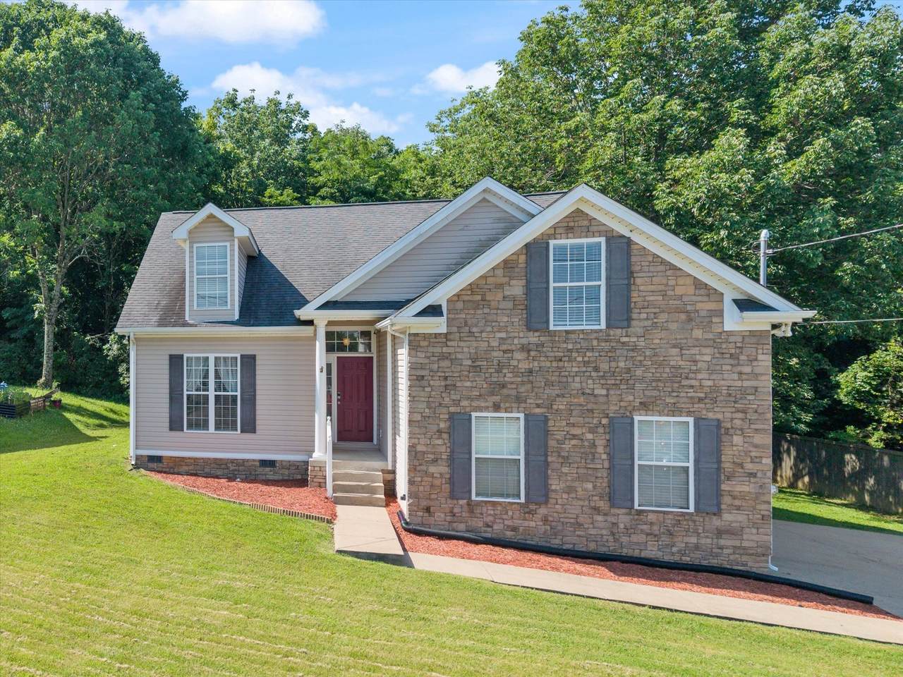 1554 Laurel Ledge Drive - Photo 1