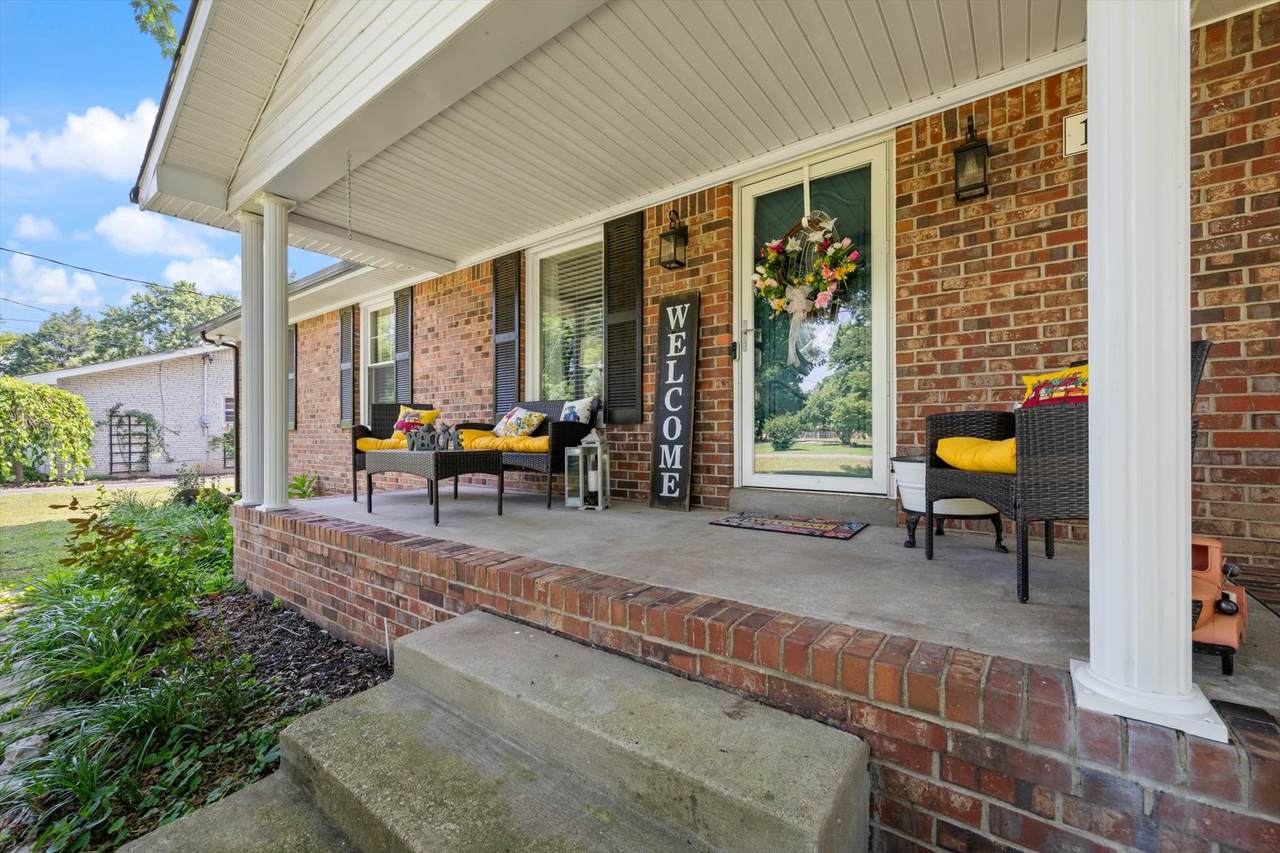 https://bt-photos.global.ssl.fastly.net/nashville/1280_boomver_1_RTC2923705-1.jpg