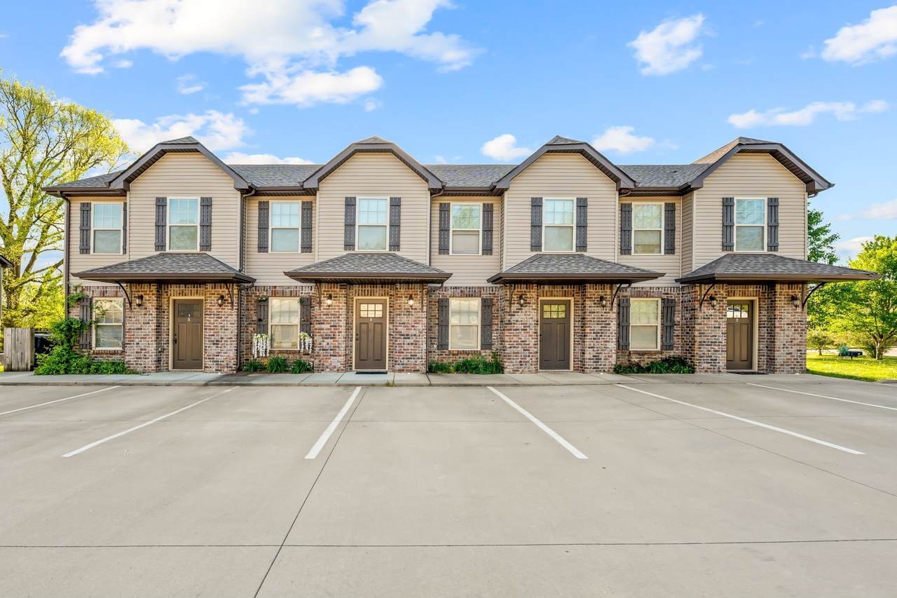 1760 Springwater Drive - Photo 1