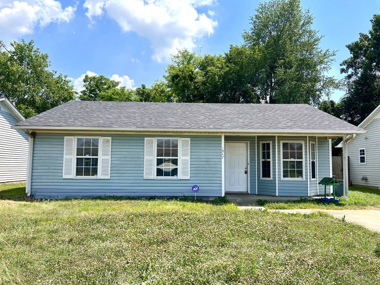 1047 Shadow Ridge Ave - Photo 1