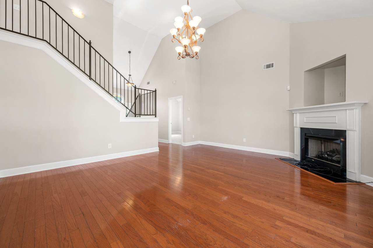 https://bt-photos.global.ssl.fastly.net/nashville/1280_boomver_1_RTC2924154-1.jpg