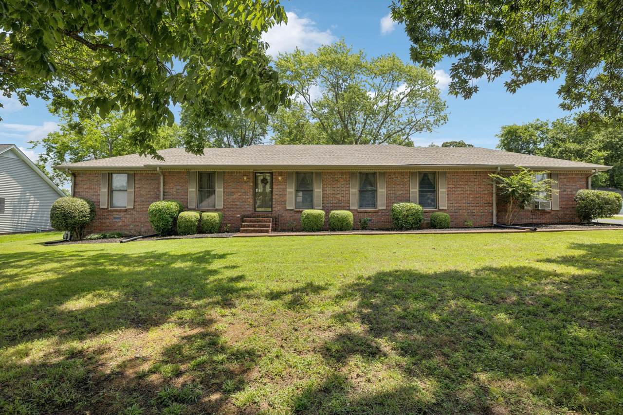 215 Primrose Ln - Photo 1