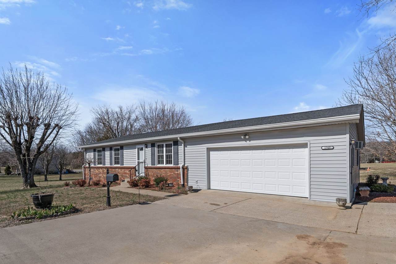 1765 Rutledge Ln - Photo 1