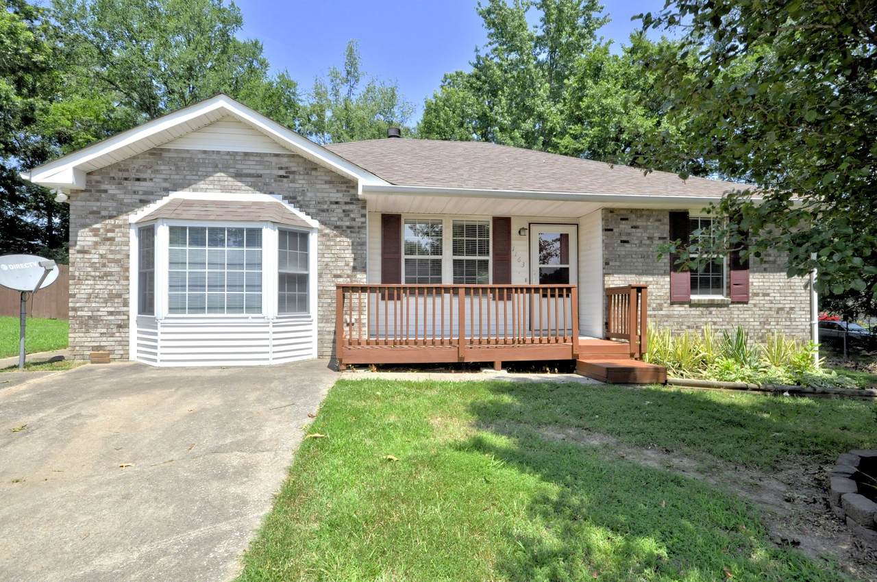 1163 Woodbridge Dr - Photo 1