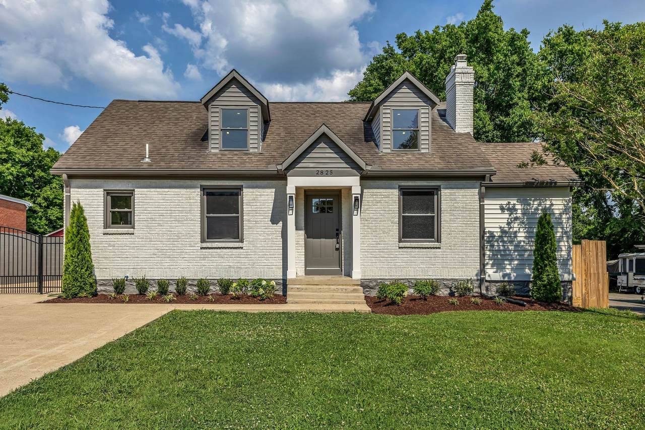 2825 Alhambra Cir - Photo 1
