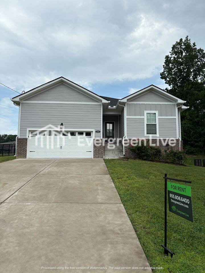 210 Greenwood Dr - Photo 1