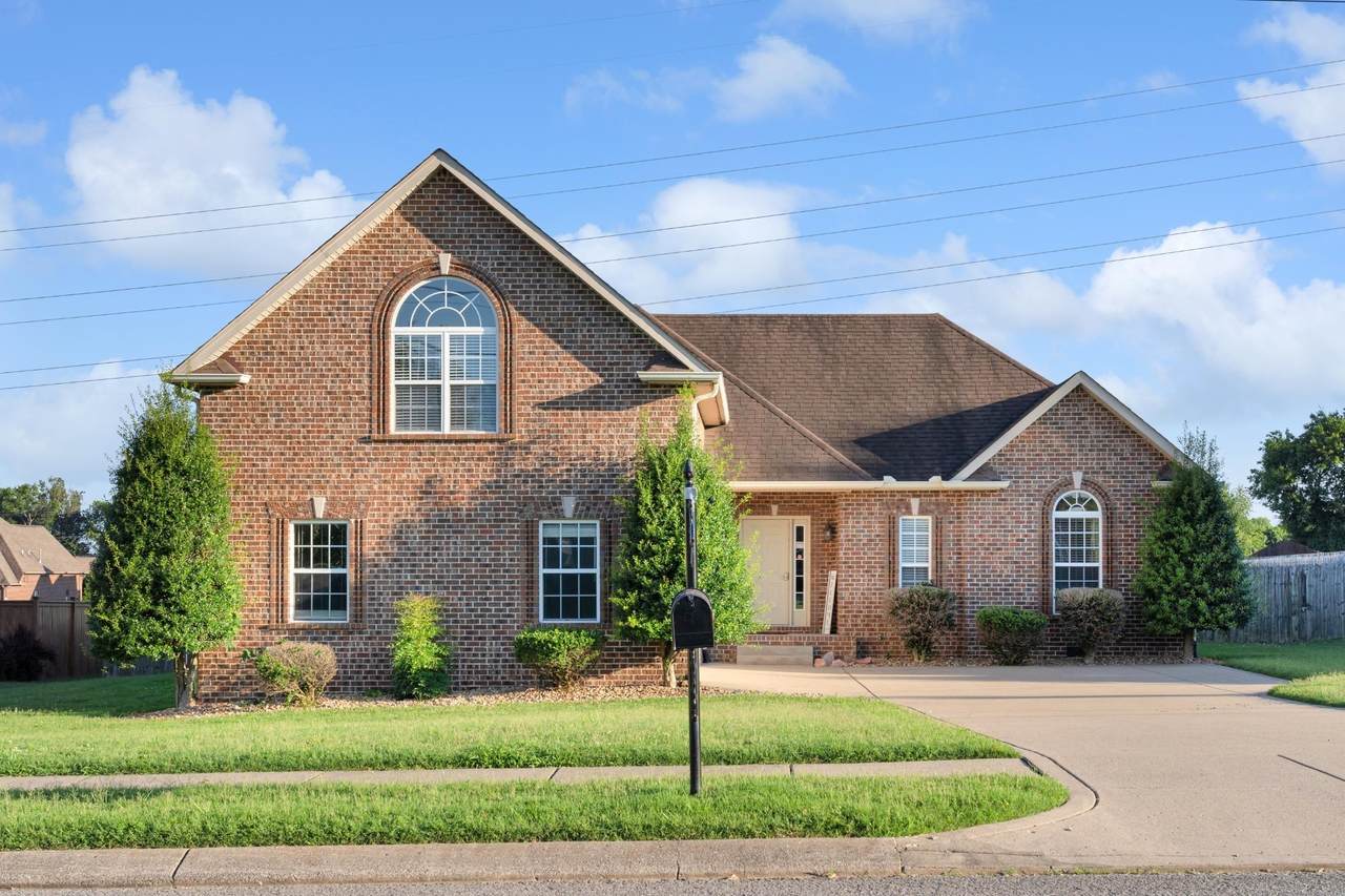 737 Starpoint Dr - Photo 1